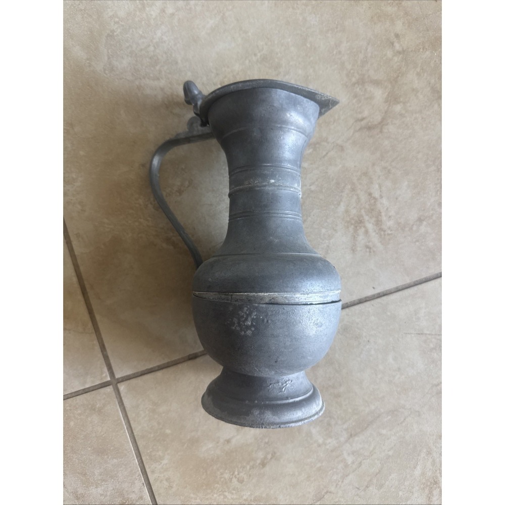 Vintage PEWTER WINE DRINK FLAG ON PITCHER FLIP LIDDED ACORN STAMPED